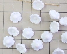 画像2: ヴィンテージ/ドイツ/プラスチック/レトロフラワー/ホワイト(1個) (2)