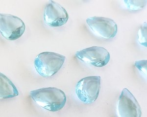 画像1: ヴィンテージ/ドイツ/プラスチック/ライトブルードロップ/約14×10mm(1個)