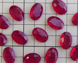画像2: ヴィンテージ/チェコ/ガラス/オーバル/シャムレッド/約16×11mm(1個)