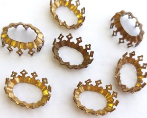 画像1: ヴィンテージ/16×11mm用/ブラスセッティング/クラウン(1個)