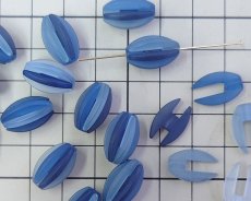 画像2: ns144/ヴィンテージ/ドイツ/プラスチック/パズルビーズ/ブルーグレーミックス(4個) (2)