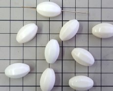 画像2: ヴィンテージ/日本/プラスチック/バルーンオーバル/アイボリー(1個） (2)