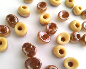 画像1: デッドストック/チェコガラスビーズ/ナノ/ミルクティ×ブラウンオーロラ/約5×10mm（4個）