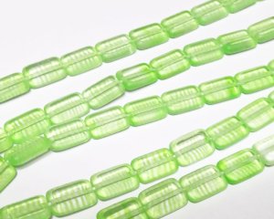 画像1: チェコガラスビーズ/レクタングル/ペリドットストライプ（4個）