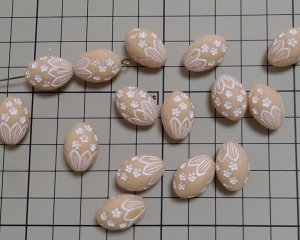 画像2: ヴィンテージ/ドイツ/プラスチック/フローラルオーバル/ミルクティ（2個）