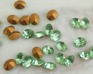 画像1: ヴィンテージスワロフスキー/#286/ペリドット/10×8mm(1個)