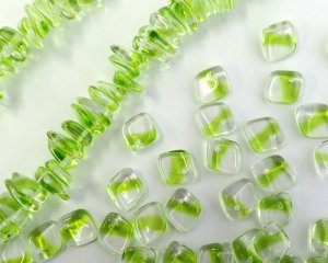 画像1: チェコガラスビーズ/ダイヤドロップ/クリア×グリーン/約14mm(2個)