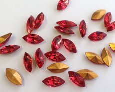 画像1: ヴィンテージ/チェコ/ローズ/ナベット/15×7mm(1個) (1)
