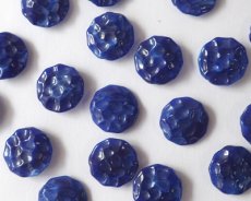 画像1: プラスチックビーズ/バンピーコイン/ブルー/約23mm(2個) (1)