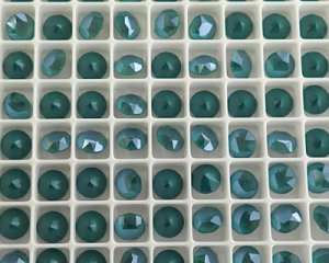 画像1: オーストリア製クリスタルガラス/#1088/ロイヤルグリーン /29ss(4個)