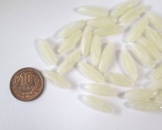 画像2: プラスチックビーズ/六面体チューブ/ライトイエローマーブル(10個) (2)