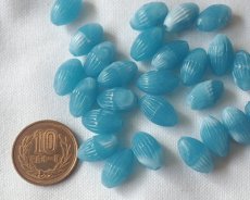 画像2: プラスチックビーズ/ライン入りオーバル/アクアマーブル(10個) (2)