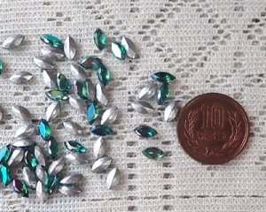 画像3: ヴィンテージ/チェコ/エメラルドオーロラ/ナベット/8×4mm(4個)