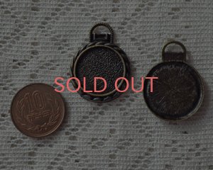 画像2: 懐中時計風フレーム皿/金古美（3個）売り切りSALE 50%OFF