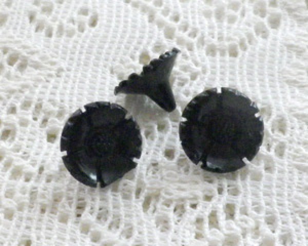 画像4: ヴィンテージ/ドイツ/プラスティック/ブラックフラワードロップ（2個） (4)