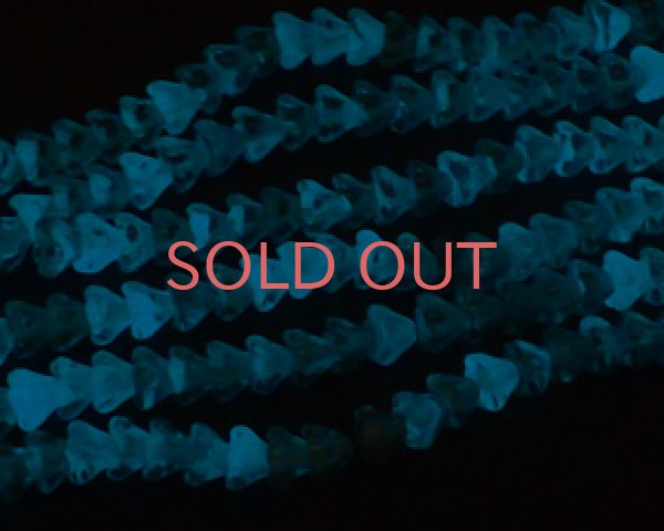 画像3: チェコ/蓄光ビーズ/ベルフラワー/トパーズ（4個） (3)