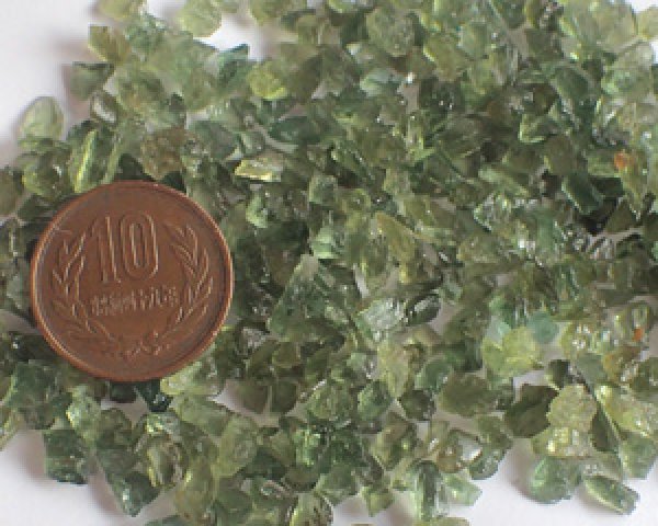 画像2: アパタイトのかけら/モスグリーン系(25g) (2)