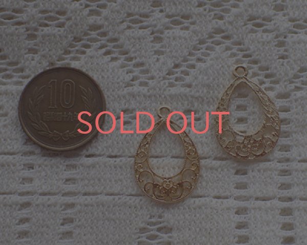 画像2: /メタルチャーム/透かしドロップ/ライトゴールド(1個) (2)