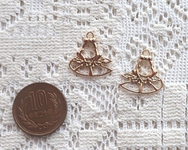 画像2: メタルチャーム/透かしカエル/ローズゴールド(2個) (2)