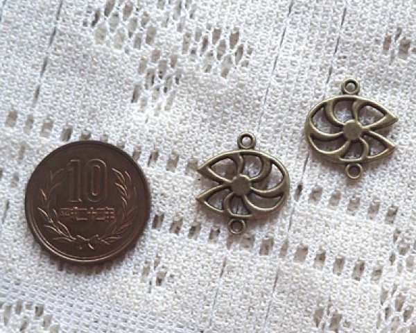 画像2: メタルコネクター/蓮の葉/金古美(4個) (2)