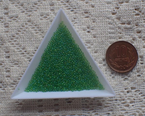 画像2: ノーホールガラスボール/グリーンオーロラミックス(10g)/売り切りSALE 50%OFF (2)