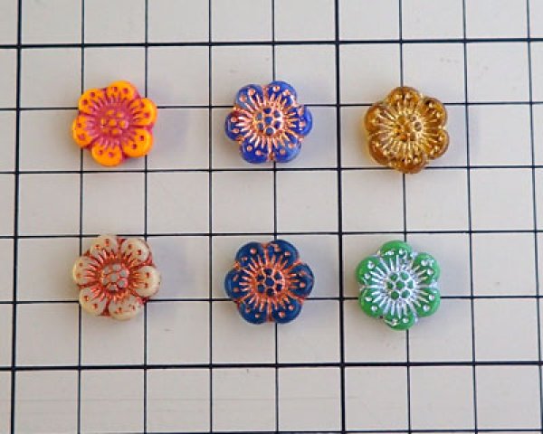 画像2: チェコガラスビーズ/6ペタルフラワー/14mm/ミルクティ×ブロンズ(2個) (2)