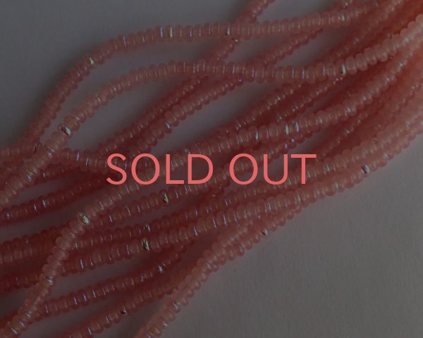 画像1: チェコガラスビーズ/ミニロンデル/ミルキーピンクオーロラ（45個） (1)