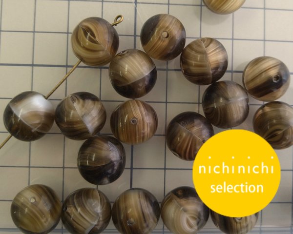 画像2: ns179/ヴィンテージ/ドイツ/ラージラウンド/カーキブラウンストライプギブレ/約13mm(1個) (2)