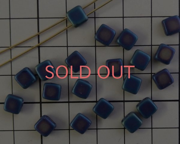 画像2: チェコガラスビーズ/2ホールタイル/マットブラックオーロラ(10個) (2)