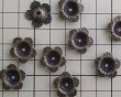 画像2: ブラスフラワーパーツ/日本製/金古美/17mm（1個） (2)