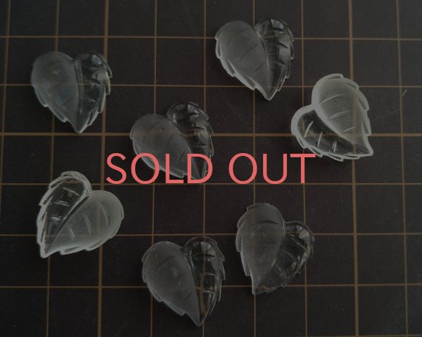 画像2: ns260/ヴィンテージ/ドイツ/ガラスカボション/ハーフフロストリーフ/クリスタル(1個) (2)