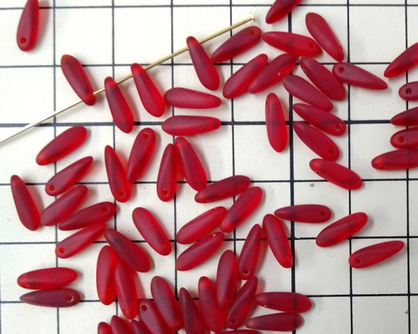 画像2: チェコガラスビーズ/ダガー/マットレッドミックス/3×10mm(20個) (2)