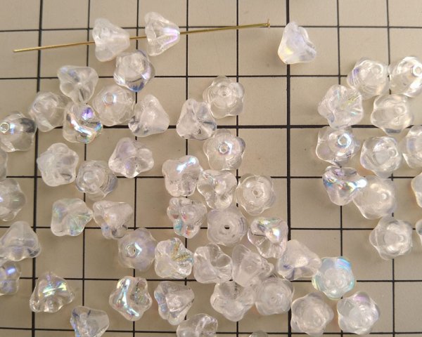 画像2: チェコガラスビーズ/ベルフラワー/クリスタルオーロラ(10個) (2)