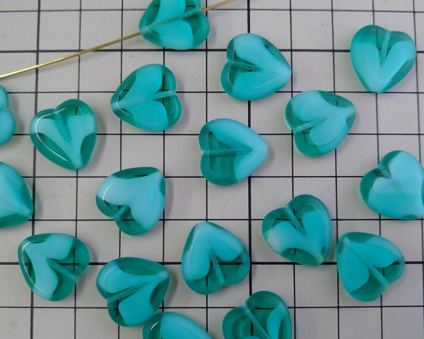 画像2: チェコガラスビーズ/テーブルカットハート/ティールホワイト(1個) (2)