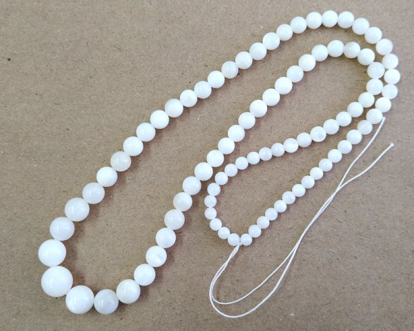 画像2: グラデーションサイズシェルビーズ(1本) (2)