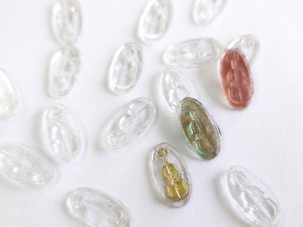 画像6: ns303/ヴィンテージ/ドイツ/ガラスカメオ/弦楽器/約16×8mm（1個） (6)