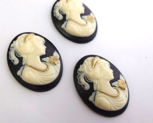 画像2: ns325/ヴィンテージ/ドイツ/プラスチックカメオ/ゴールドペイント/約40×30mm/(1個) (2)