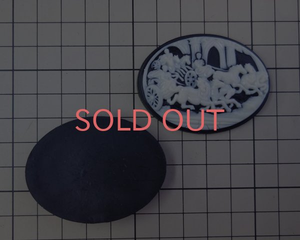 画像2: ns322/ヴィンテージ/ドイツ/プラスチックカメオ/馬車/約54×42mm/(1個) (2)