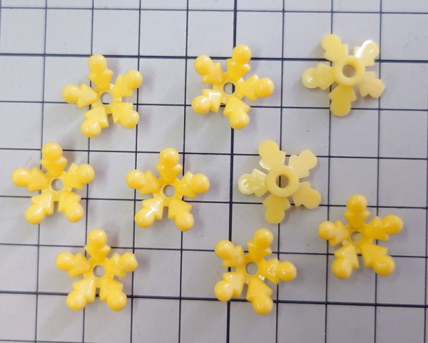 画像2: ヴィンテージ/ドイツ/プラスチック/フラワー224/イエロー(2個) (2)