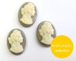 画像1: ns342/ヴィンテージ/ドイツ/ガラスカメオ/グレー×アイボリー/約40×30mm(1個） (1)