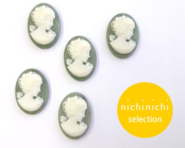画像1: ns345/ヴィンテージ/プラスチックカメオ/レディ（リボン&フラワー）/ミルキーモスグリーン/約25×18mm/(1個) (1)