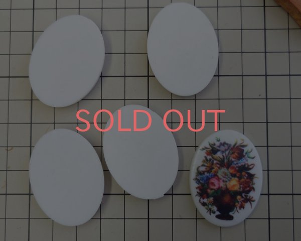 画像2: ns337/ヴィンテージ/ドイツ/プラスチックカボション/花瓶/約40×30mm(1個） (2)