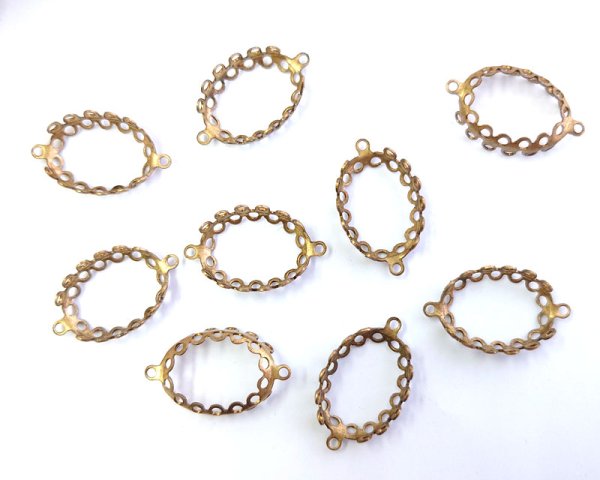 画像2: ヴィンテージ/18×13mm用/ブラスセッティングコネクター/レース(1個) (2)