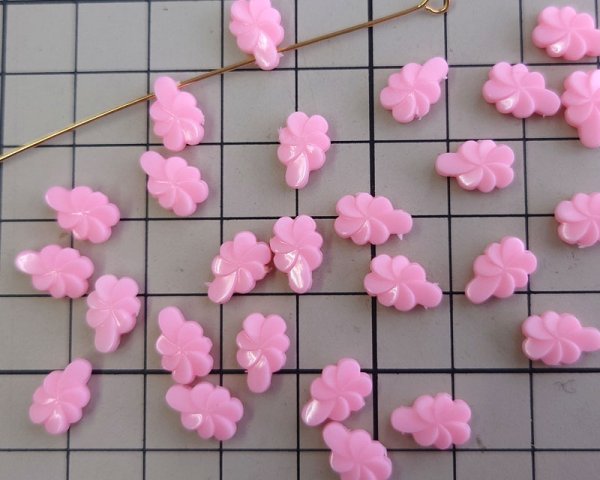 画像2: ヴィンテージ/ドイツ/プラスチック/ピンクスパイラルドロップ(2個) (2)