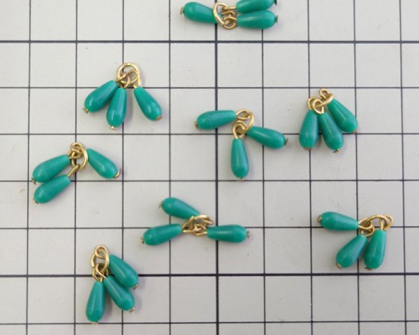 画像3: ヴィンテージ/日本/プラスチック/グリーンドロップチャーム(2組) (3)