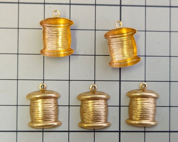 画像2: ブラスチャーム/糸巻き(1個) (2)