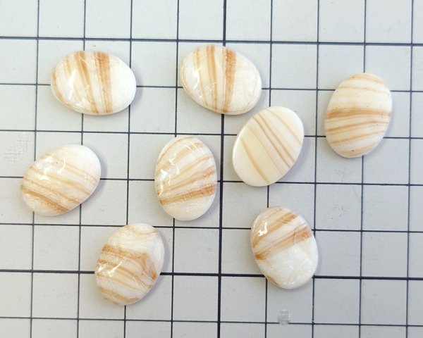 画像2: ns334/ヴィンテージ/ドイツ/ガラスカメオ/ミルクティストライプ(1個） (2)