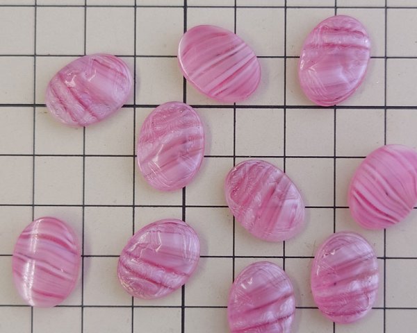 画像2: ns334/ヴィンテージ/ドイツ/ガラスカメオ/ローズホワイトストライプ(1個） (2)