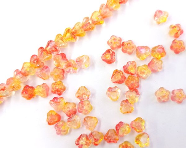 画像1: チェコガラスビーズ/ミニベルフラワー/オレンジイエローミックス(10個） (1)