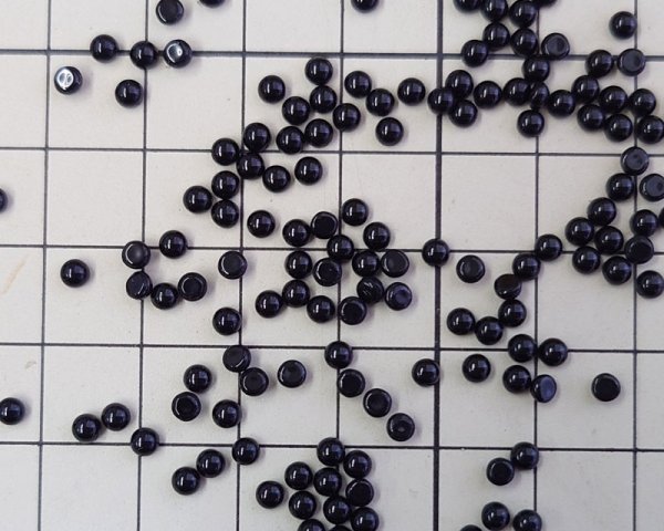 画像2: ns371/ヴィンテージ/ガラスカボション/オペークブラック/約3mm(10個) (2)